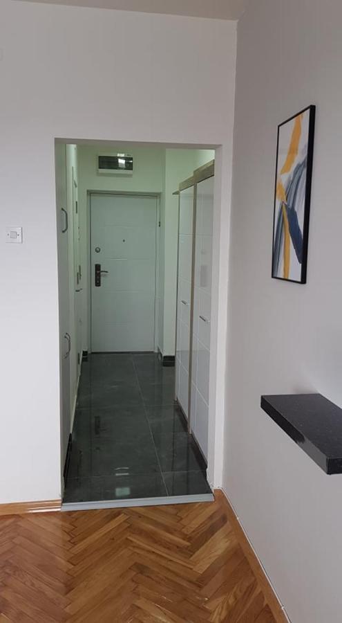 Central View Apartment Skopje Luaran gambar