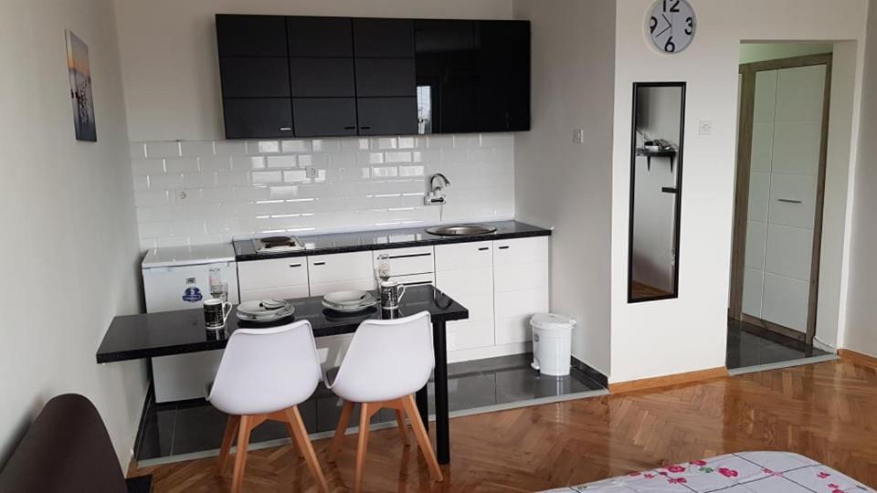 Central View Apartment Skopje Luaran gambar