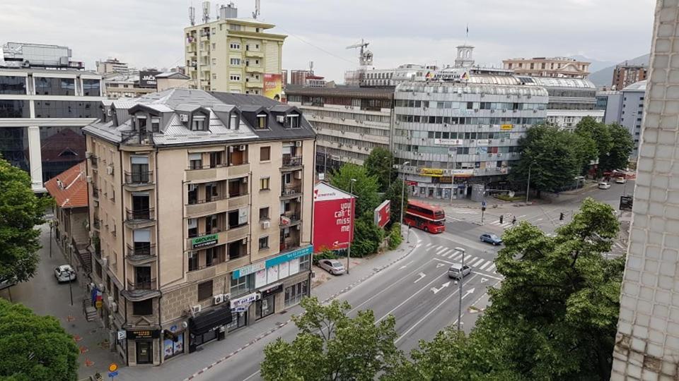 Central View Apartment Skopje Luaran gambar
